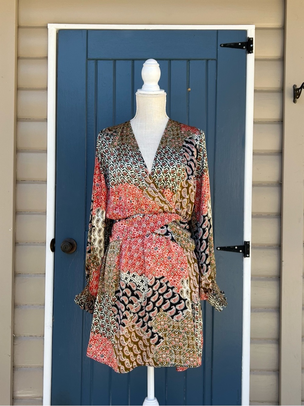 ZARA Printed V-Neck Mini Dress Long Sleeve Patchwork Pattern Women’s Size Medium